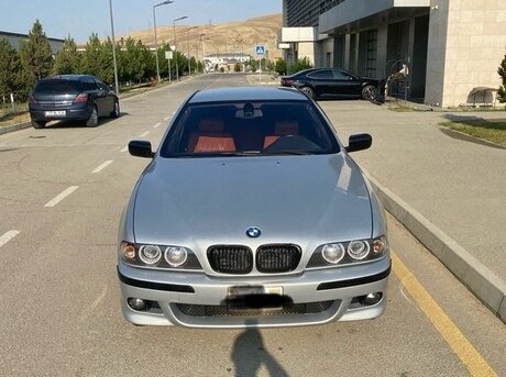 BMW 525