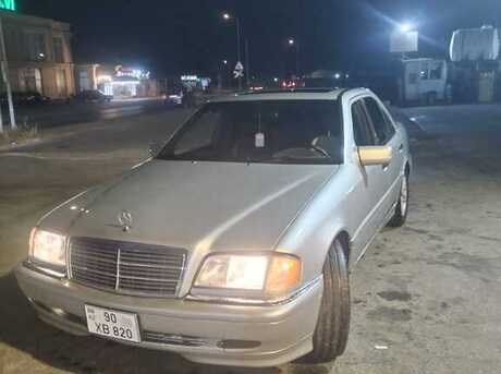 Mercedes C 230