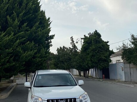 Toyota Land Cruiser Prado 2010