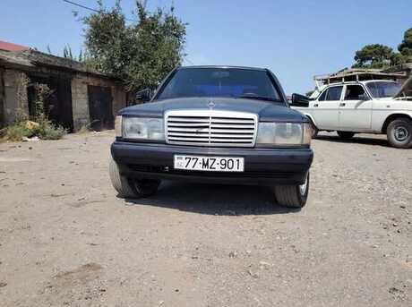 Mercedes 190