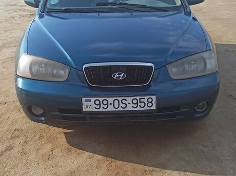 Hyundai Elantra 2001