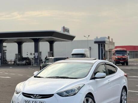 Hyundai Elantra 2012