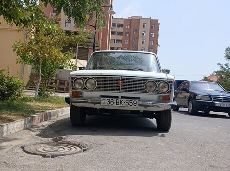 LADA (VAZ) 2103 1981