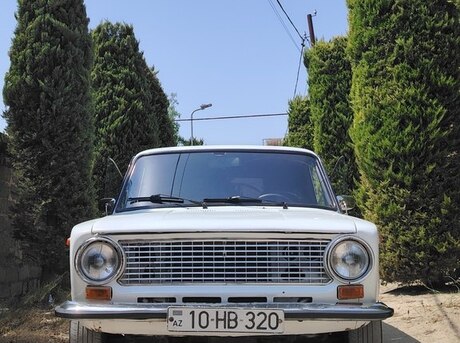 LADA (VAZ) 21011