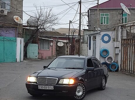 Mercedes C 180