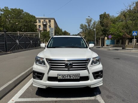 Lexus LX 570 2011
