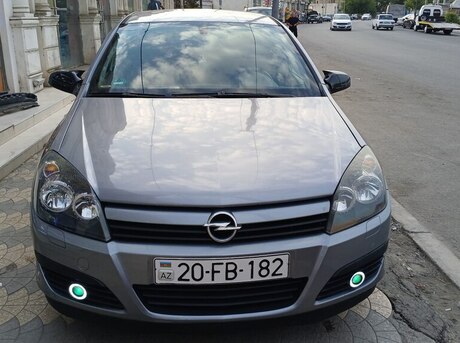 Opel Astra 2004