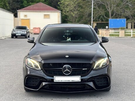 Mercedes E 300