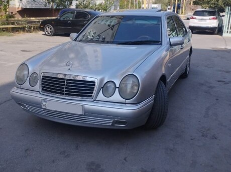 Mercedes E 240 1999