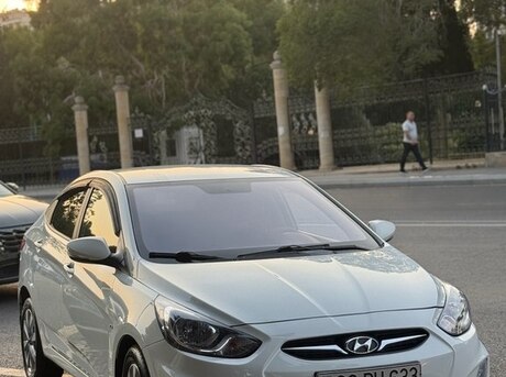 Hyundai Accent 2012