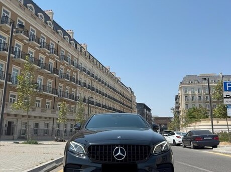 Mercedes E 300 2019