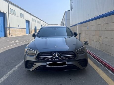 Mercedes E 300 e 4MATIC