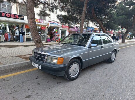 Mercedes 190