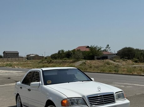 Mercedes C 180