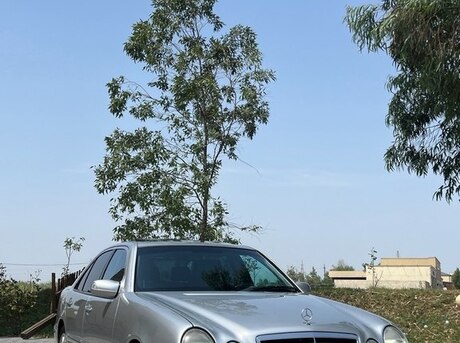 Mercedes E 320 2000