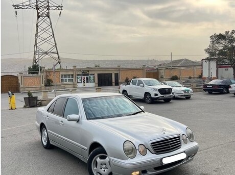 Mercedes E 220 d 2001