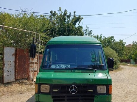 Mercedes 208 D