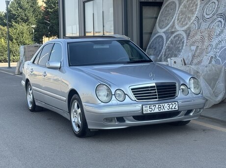 Mercedes E 220 2001