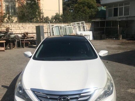 Hyundai Sonata 2010