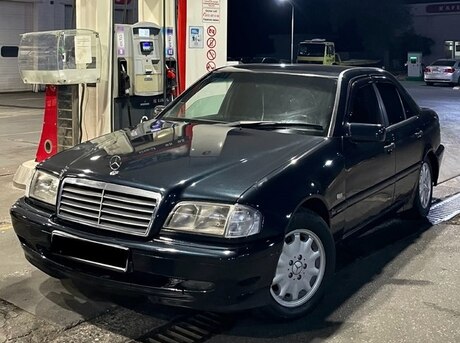 Mercedes C 180