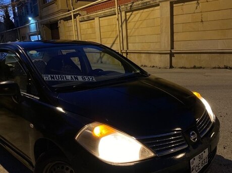 Nissan Tiida