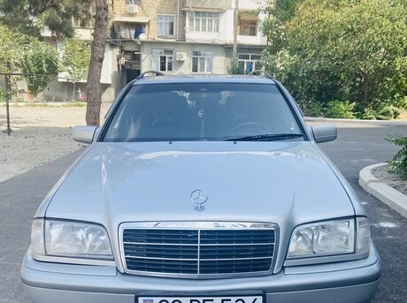 Mercedes C 200