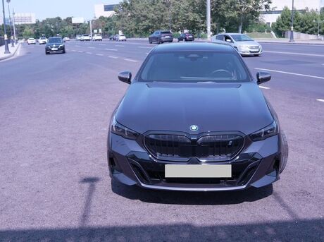 BMW i5 2023