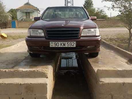 Mercedes C 230