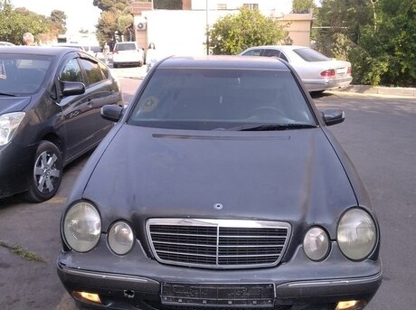 Mercedes E 220 d 1999