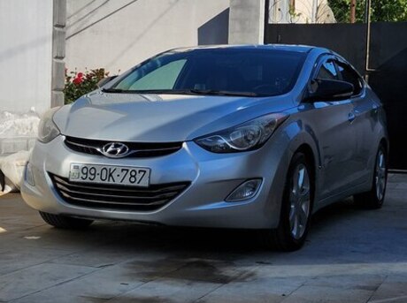 Hyundai Elantra 2012