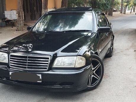 Mercedes C 240