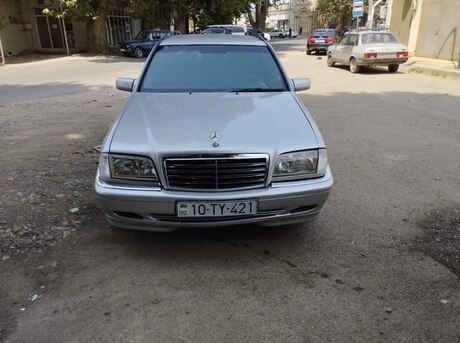 Mercedes C 180
