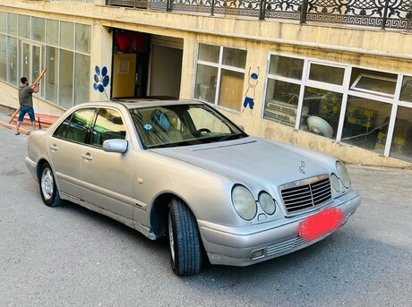Mercedes E 220 1998