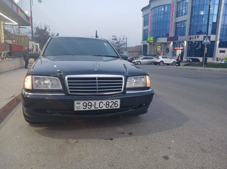 Mercedes C 240