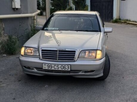 Mercedes C 240