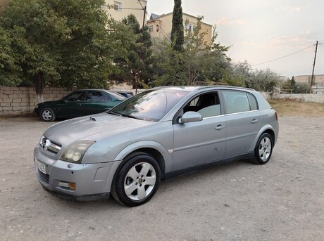 Opel Signum 2005