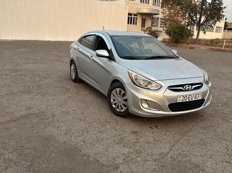 Hyundai Accent 2015