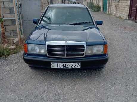 Mercedes 190