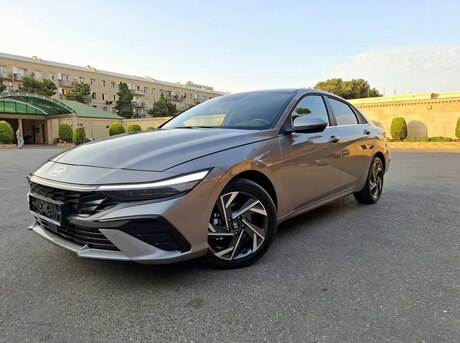 Hyundai Elantra 2025