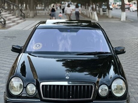 Mercedes E 240