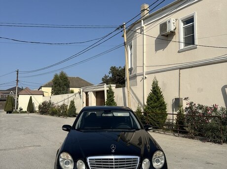 Mercedes E 220