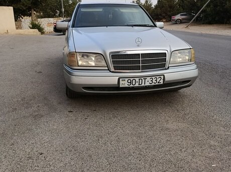 Mercedes C 180