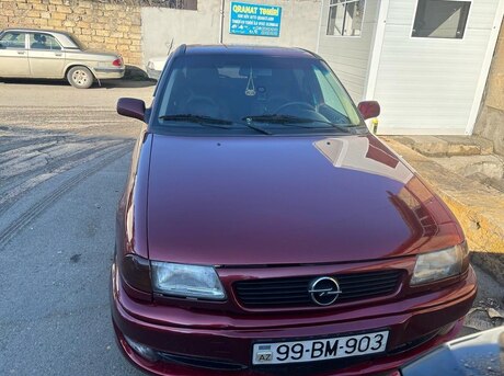 Opel Astra 1998