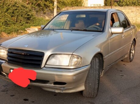 Mercedes C 230