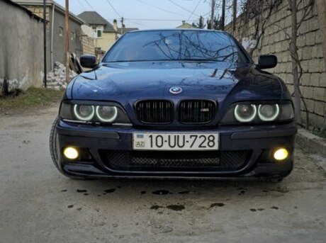 BMW 528