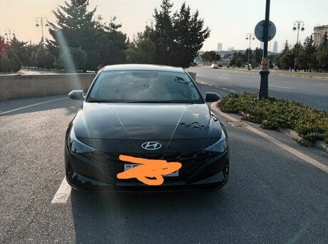 Hyundai Elantra 2023