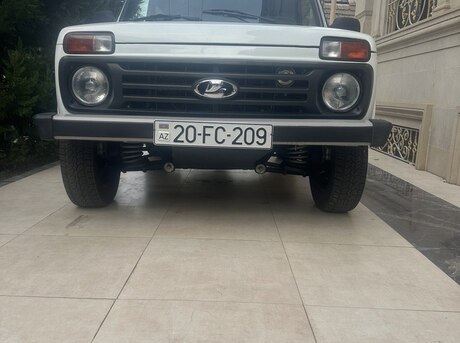 LADA (VAZ) Niva 2015