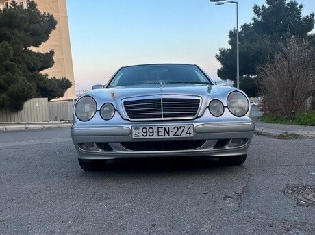 Mercedes E 220 2000