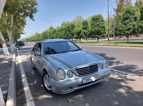 Mercedes E 270 2000