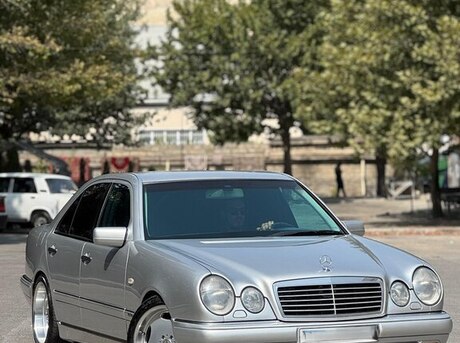 Mercedes E 220 1999